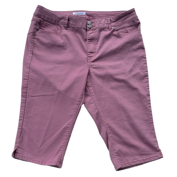 D. JEANS WOMENS PINK BLUSH COLOR PLUS SIZE CAPRIS SIZE 18W - Picture 1 of 8